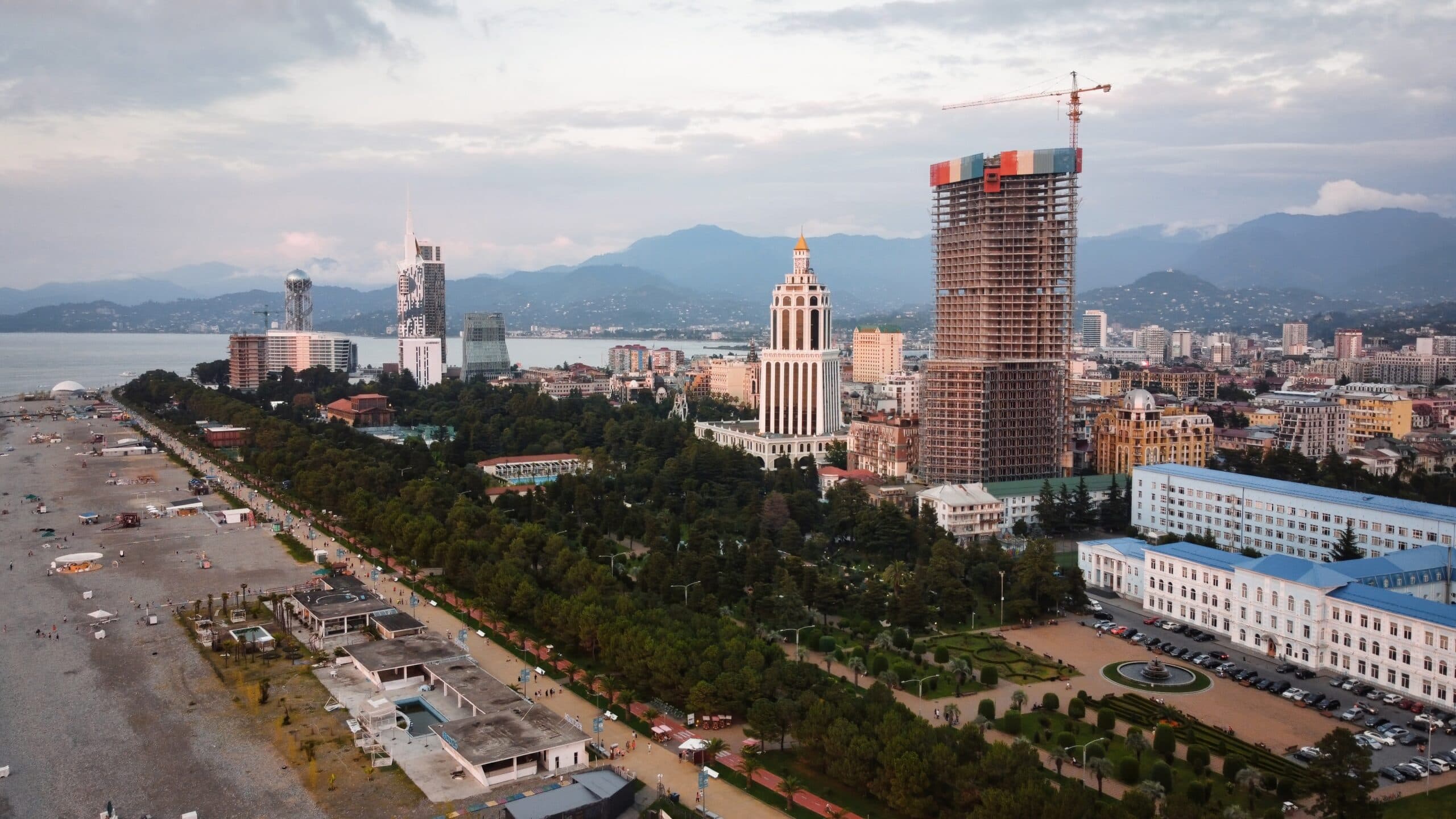 Batumi : Le Nouveau Paradis Immobilier Entre Résidentiel et Commercial