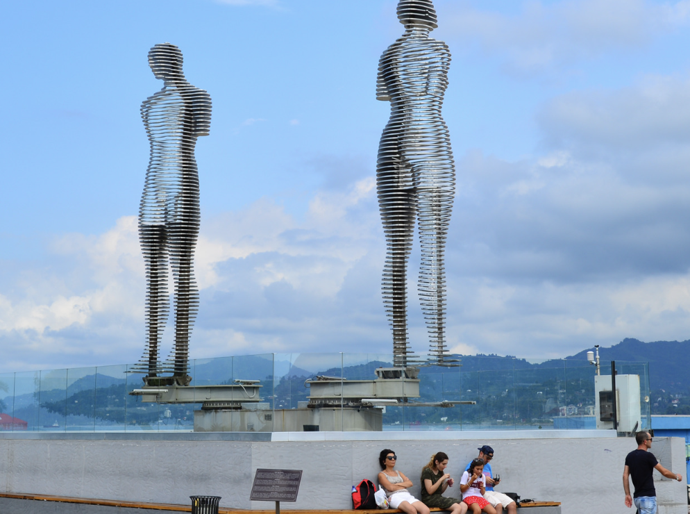  Batumi : La Ville la Plus Sûre pour Investir en 2024 — Un Environnement Propice à la Tranquillité et aux Affaires