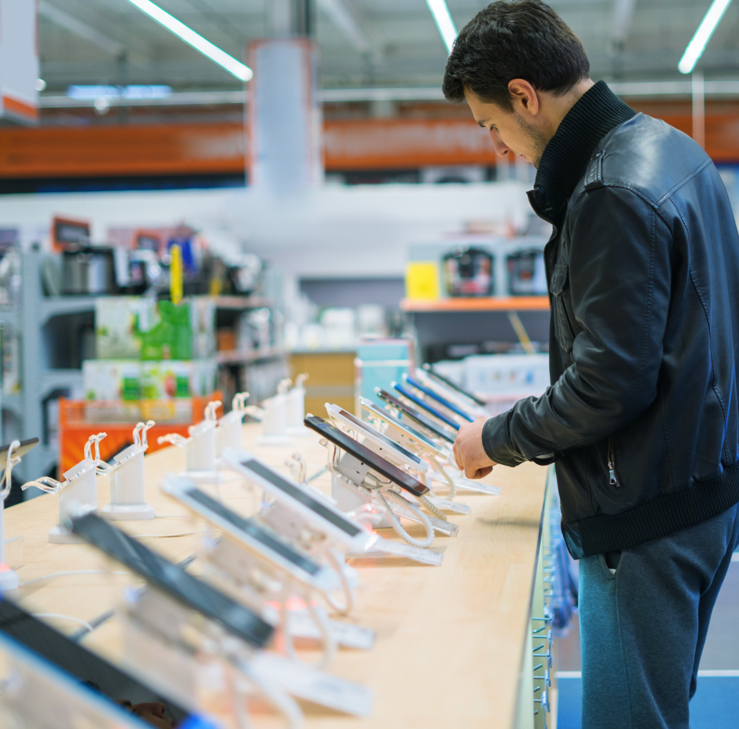 Le « Tourisme Téléphonique » en Géorgie : Les Turcs Affluent pour Acheter l’iPhone 16