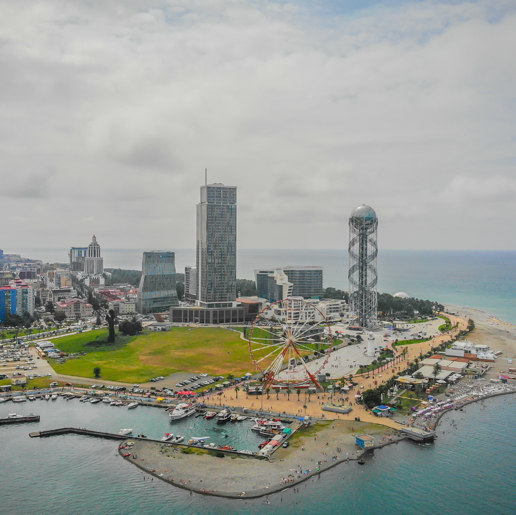 Batumi s’est Transformée au Fil des Décennies : D’une Ville Portuaire à une Métropole Moderne